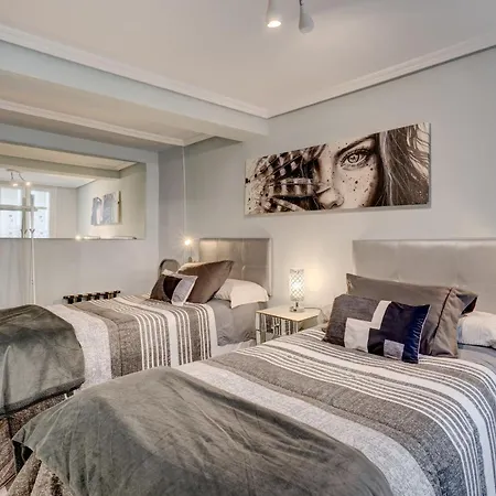 Historic Building, Centrally Located, Close To Eve Apartment *