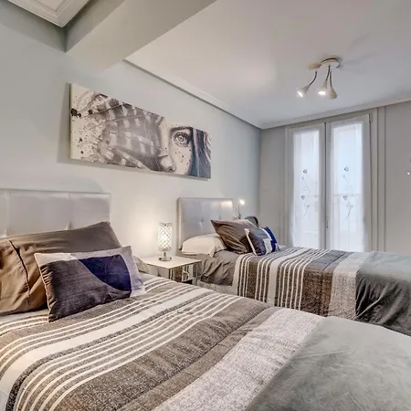 Historic Building, Centrally Located, Close To Eve Apartment *