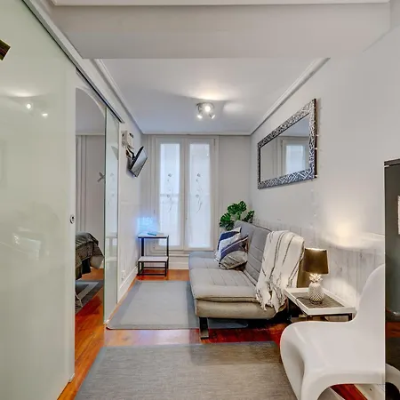 Historic Building, Centrally Located, Close To Eve San Sebastián