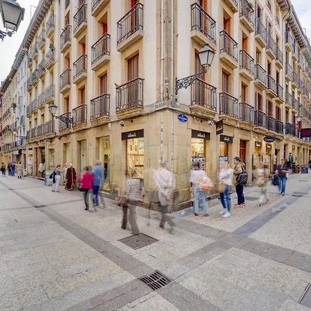 Historic Building, Centrally Located, Close To Eve San Sebastián